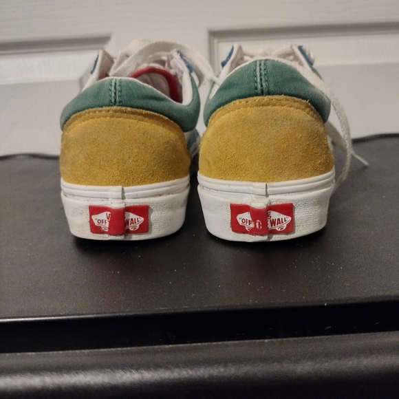 Vans unisex sneakers. Women size 6.5 Men's size 5 - Picture 4 of 6